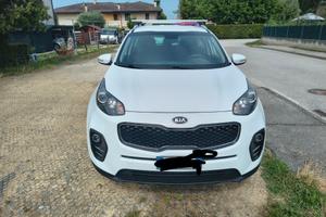 Ve.ndo Kia Sportage bianca 2016 serie IV 