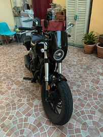 Moto Custom 125