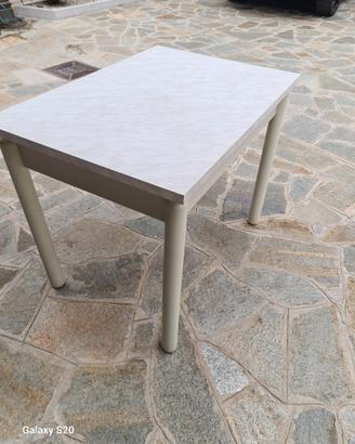 Tavolo bianco cucina + 4 sedie  
