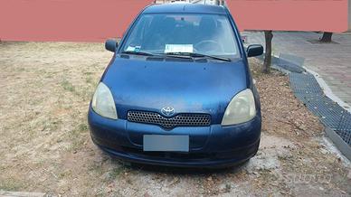 Toyota Yaris macchina funzionante