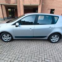 Renault Mégane Scenic XMod 1.5 dCi Diesel – 2012