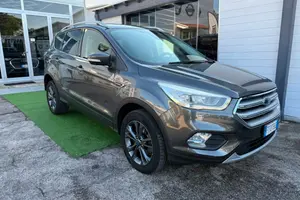 FORD Kuga 2.0 TDCI 120 CV S&S 2WD Pow. Bus.