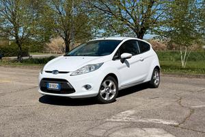 Ford Fiesta benzina-GPL titanium business