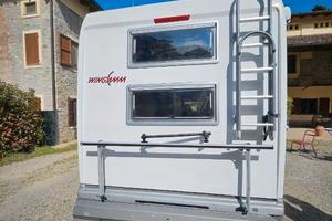 Porta moto camper
