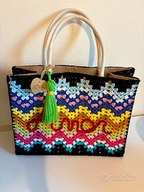 Borsa ricamata a mano