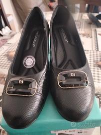 scarpe con tacco basso