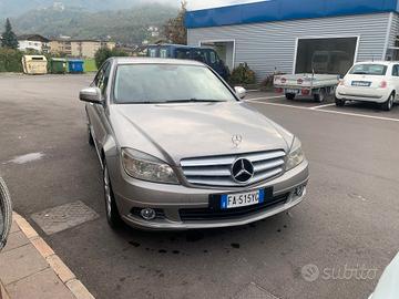 Mercedes-benz C 220 anno 2009 280.000km