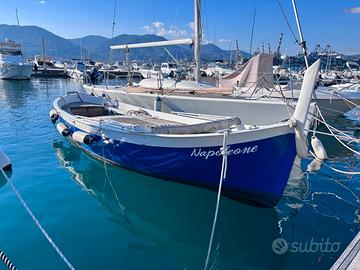 Barca senza motore 5,30 metri Vetroresina e Legno