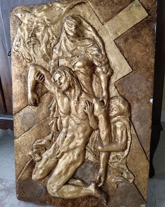 Bassorilievo dorato con Passione di Cristo_FIUME