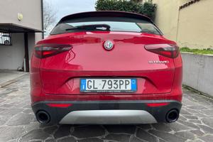 Alfa Romeo Stelvio 2.2 Turbodiesel 160 CV AT8 RWD 