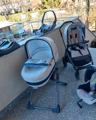 Passeggino trio Peg Perego 3 in 1 con isofix