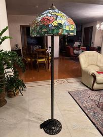Lampada con piantana originale stile Tiffany