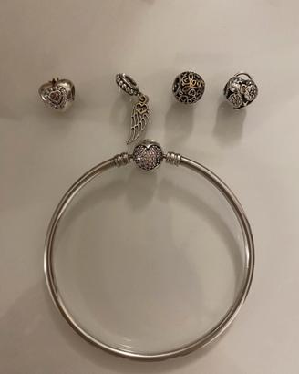 Bracciale pandora con ciondoli