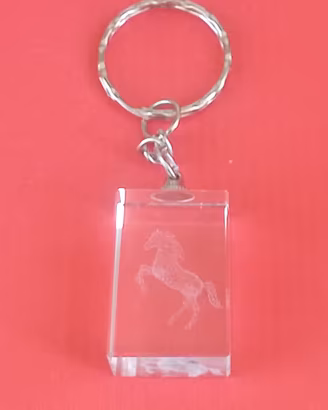 SU MESSINA PORTA CHIAVI IN PLEXI FERRARI