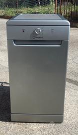 Lavastoviglie Slim Indesit 10 coperti classe A+