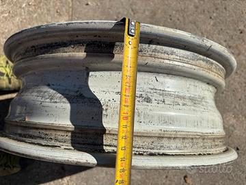 Cerchi in lega sportivi