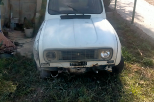 Renault 4 TL '83 in via di restauro