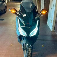 scooter Honda forza 350