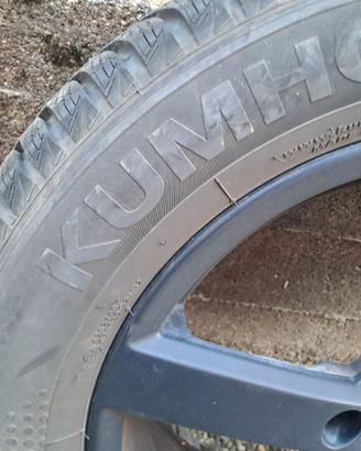 Gomme invernalu più cerchi in lega