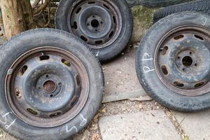 cerchi Peugeot con gomme invernali 