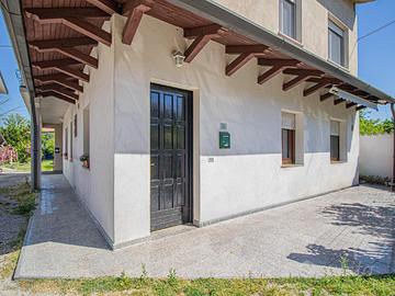 GRAZIOSO APPARTAMENTO IN BIFAMILIARE