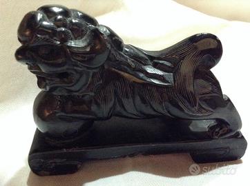 Cane di Fo in pietra nera arte orientale