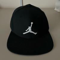 Cappello Jordan con visiera