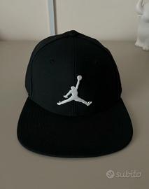 Cappello Jordan con visiera