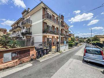 Appartamento di 140 m² con 4 locali a Roma