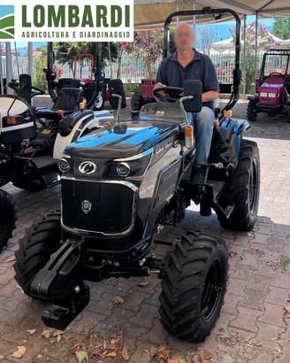 TRATTORE 26CV 4WD POTENTE E MANEGGEVOLE CON MOTORE