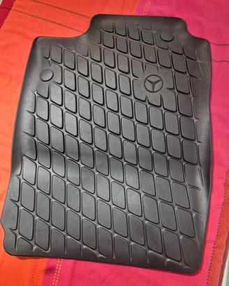 tappeto in gomma Metrcedes gle 2024 