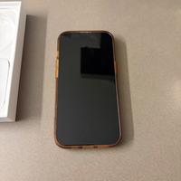 iPhone 15 rosa 128 gb con carica batteria