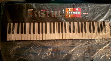 Tastiera Yamaha PSR- F51