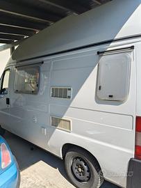 camper puro riverniciato e curato 5 mt
