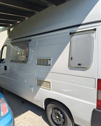 camper puro riverniciato e curato 5 mt