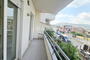 Villetta a schiera con box e spazio esterno