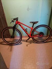 Scott Scale 935 in carbonio ruote da 29