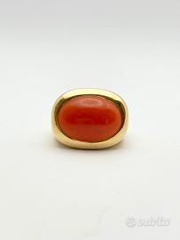 Anello oro 18KT con corallo naturale, epoca 1950.