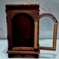 Teca antica in legno e vetro per madonnina