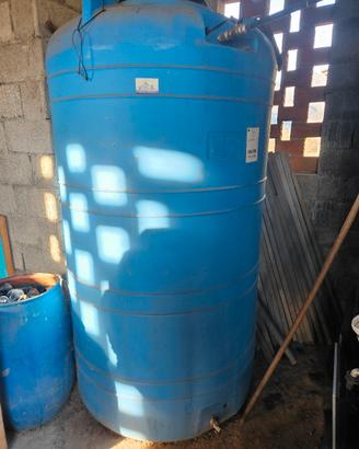 serbatoio/cisterna v2000 lt verticale polietilene