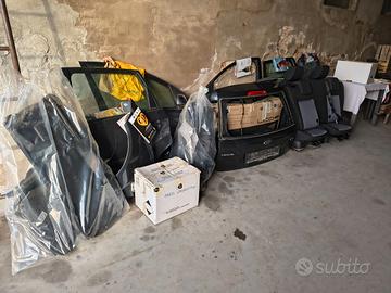 Pezzi di ricambio Fiesta 5 serie 5 porte