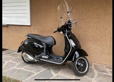 Piaggio Vespa 300 GTS - 2019