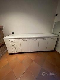 Credenza con cassettiera e credenza a due ante