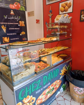 Pizzeria/friggitoria sul mare