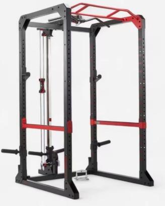 rack con lat machine palestra 