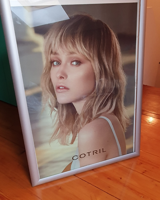 Cornice color argento