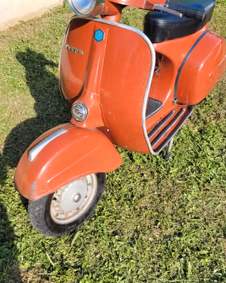 Piaggio Vespa TS 125 Kadmandu conservata