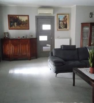 4locali 2bagni ripostiglio cucina abitabile box