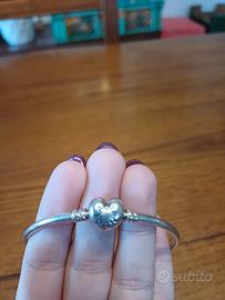 Bracciale Moments Rigido

Argento Sterling 925

