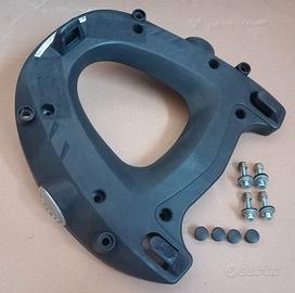 M5M PIASTRA GIVI Monorack Monokey +tappi e bulloni